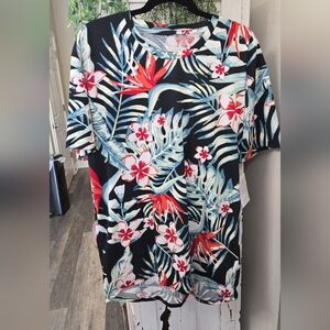 Large Red and White Floral Tropical Graphic Short Sleeve Tee Vacation Cruise